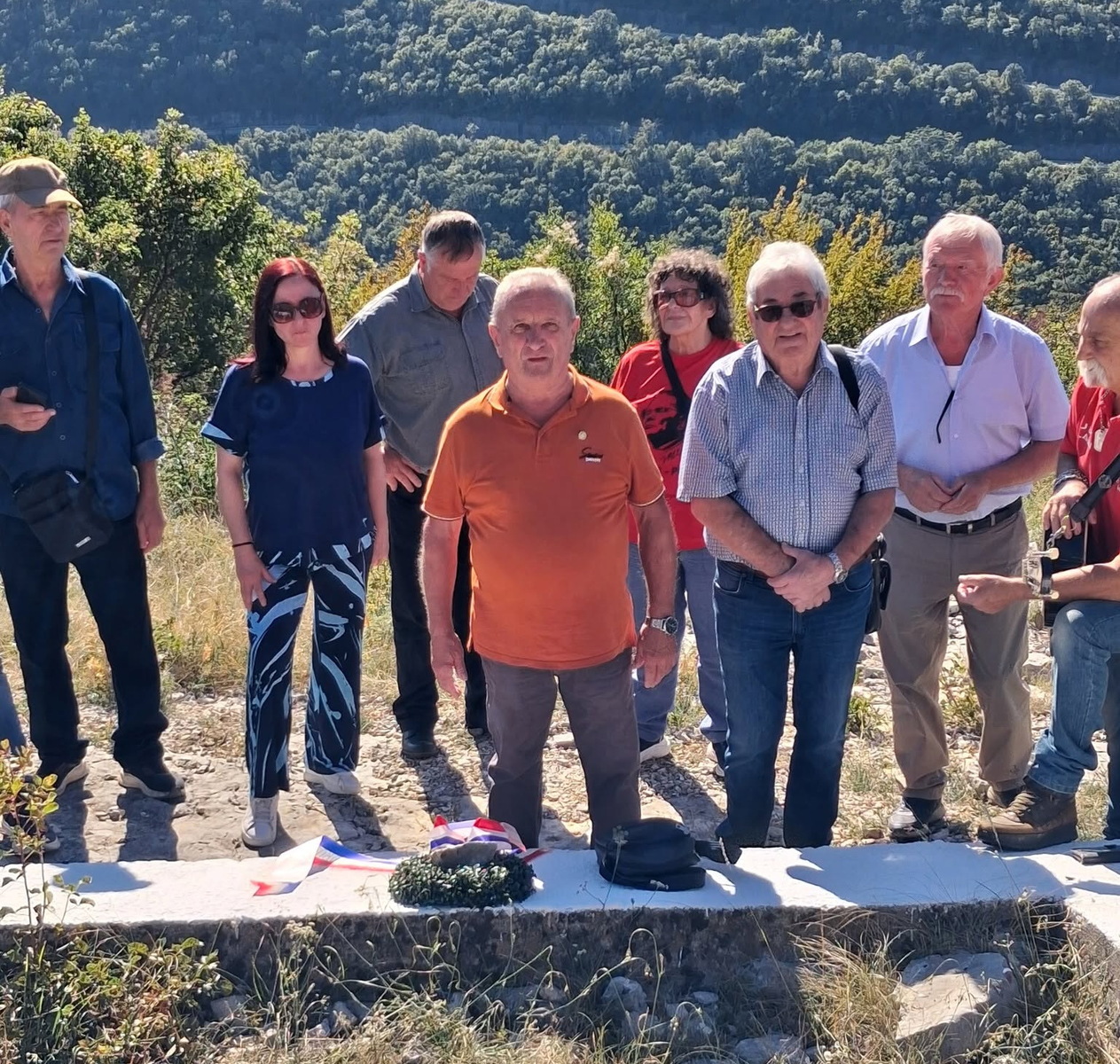 Više od 150 okupljenih na tradicionalnom druženju kod natpisa ‘Tito’ na Jelenskom kod Barbana